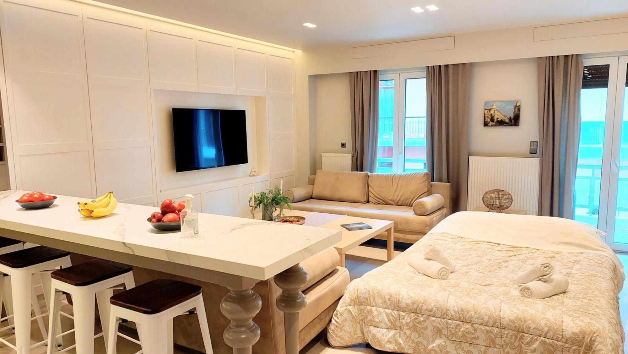 Luxurious Apartment In Acropolis Афины Экстерьер фото