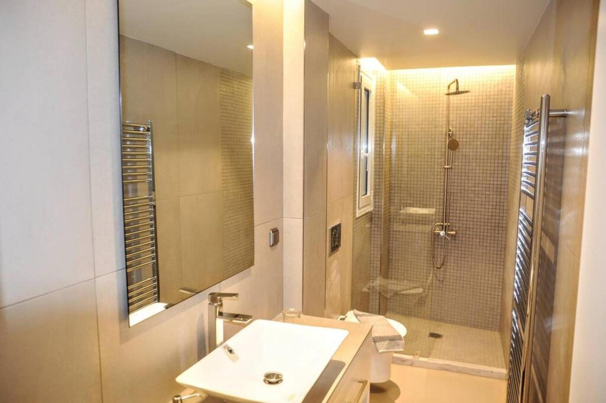 Luxurious Apartment In Acropolis Афины Экстерьер фото